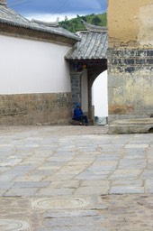 Femme aux pieds bandés - Yunnan