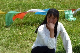 Jeune Femme Tibétaine  - Shangrila