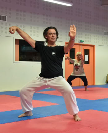 Simple Fouet Style WU Simple Fouet Style WU, cours Tai Chi Santé